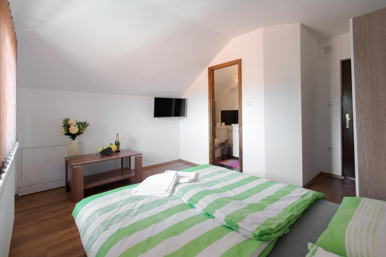 Guesthouse Vila Puzic Banja Luka Exterior photo